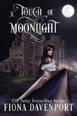 A Touch of Moonlight (Love Bitten)